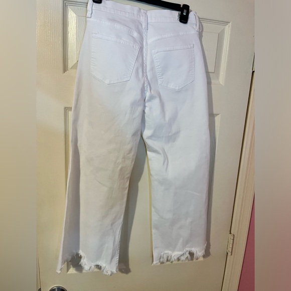 Altar'd State White Women's Distressed Jeans - Picture 2 of 6